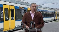 Még a kamera is fejre állt Lázár János tram-train beszédétől